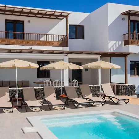 Villa Palmera By Villalize Tinajo
